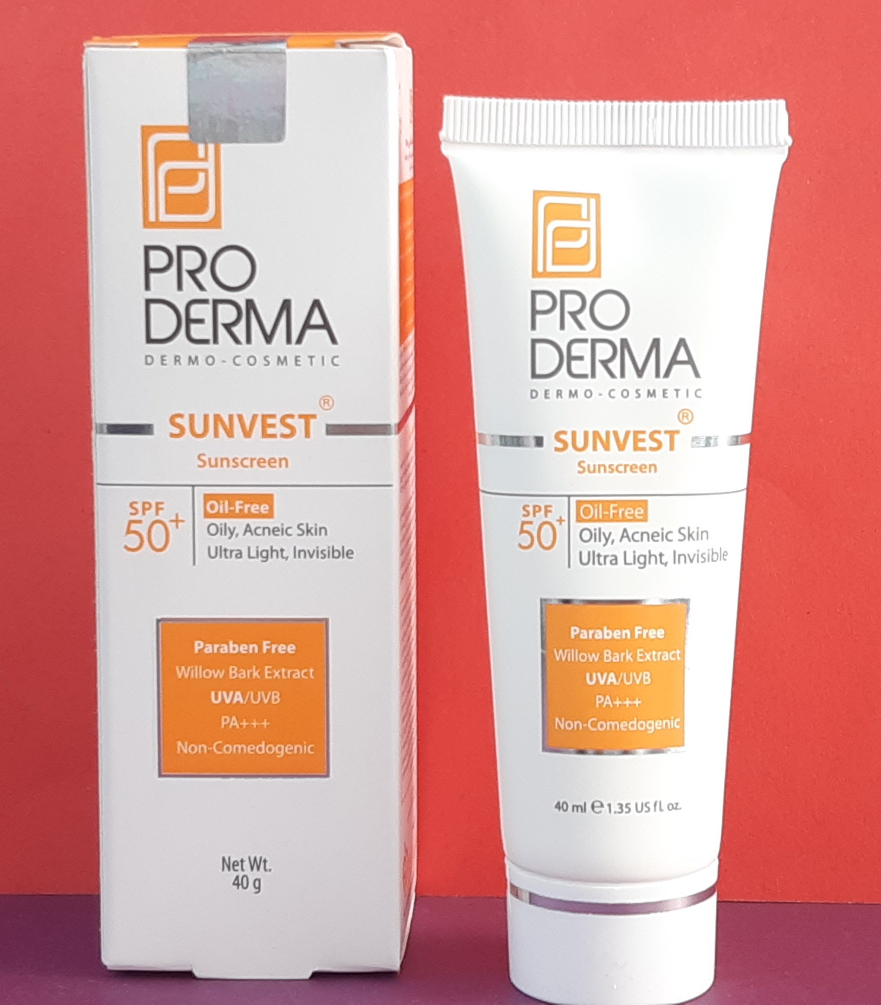 کرم ضد آفتاب بی رنگ پرودرما با SPF50 مناسب پوست چرب و جوش دار حجم 40 میل